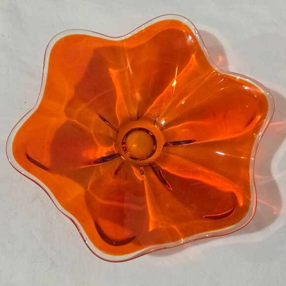 Viking Epic 6 Petal Persimmon Orange Clear Shallow Bowl - 8 1/2" x 2 1/4" - Picture 3 of 4